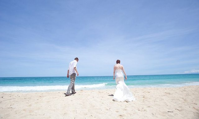 ハワイの結婚式場30選、憧れの海外リゾートウェディングのアイキャッチ画像