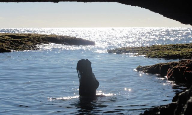 未だ知られていないハワイの青の洞窟「マーメイドケーブ」のアイキャッチ画像