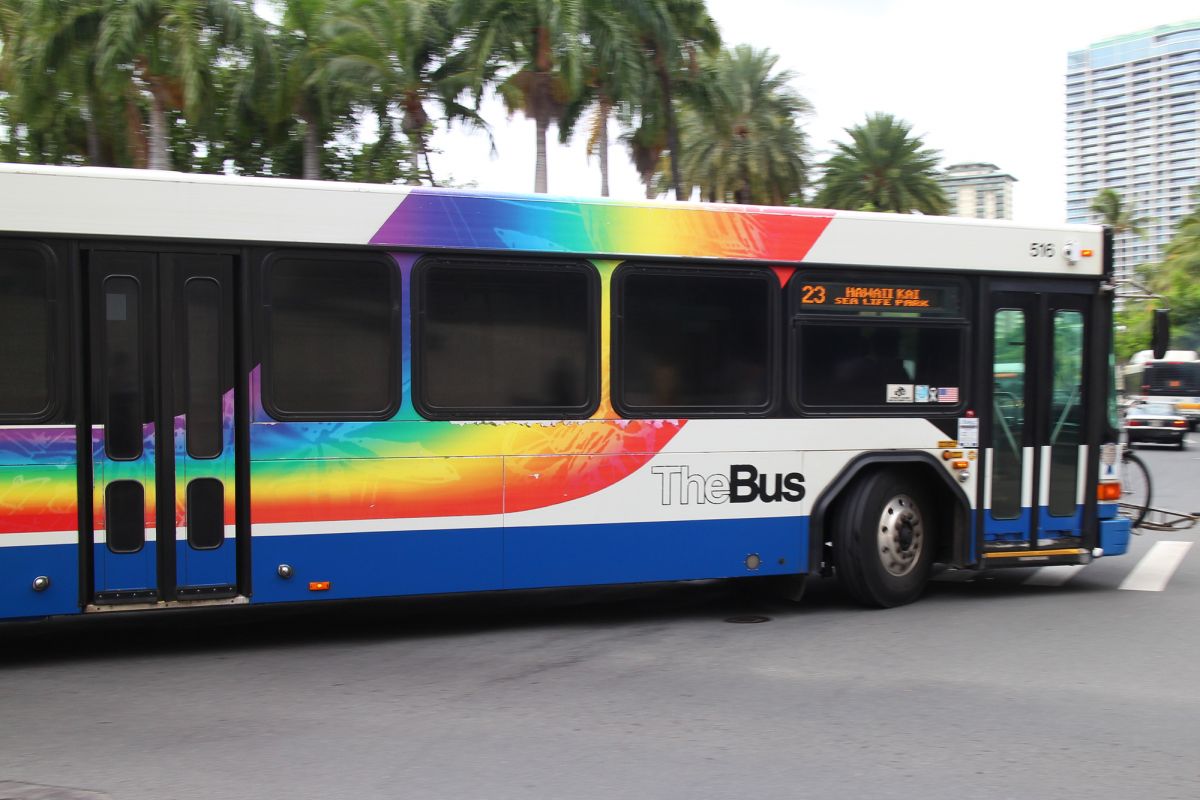 ハワイのザ･バスが1日乗り放題を開始、5ドルで27時間有効